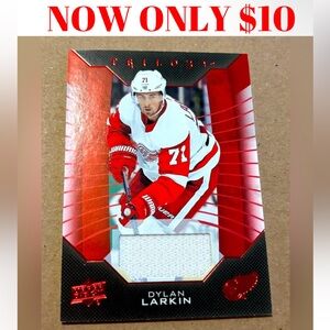 Dylan Larkin 2019/20 Detroit Red Wings Game Jersey Hockey Card